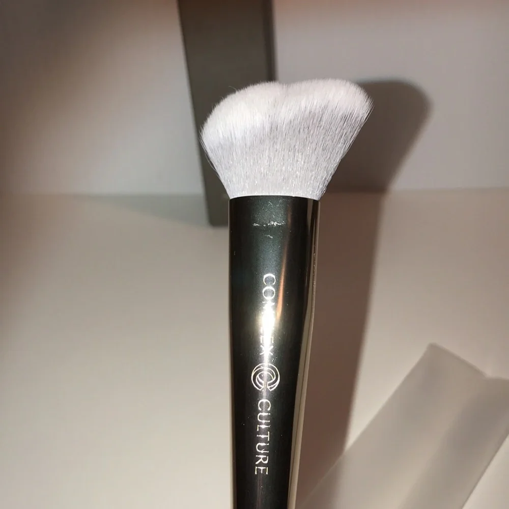 Complex Culture Cheek Chiseler brush NEW